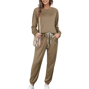 Conjunto Deportivo de Mujer al por Mayor con Logotipo Personalizado, Pantalones Deportivos, Sudadera de Forro Polar Suave y Cálido, Ropa Deportiva Informal para Calle - Product Image 4
