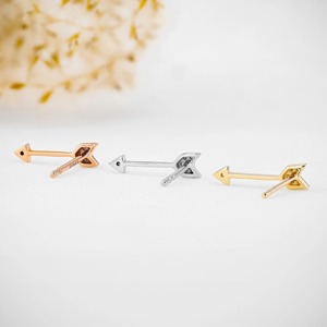 ต่างหูเพชรทรงลูกศรทองคำแท้ 14K เพชรเพาะเลี้ยงในห้องปฏิบัติการ ดีไซน์เรียบหรูแบบมินิมอลสำหรับผู้หญิง - ของขวัญสำหรับงานแต่งงาน งานครบรอบ - Product Image 6
