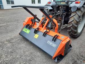 Broyeur forestier à bois orange F180, tête de broyage à tambour, surveillance à distance pour tracteur et terres agricoles - Product Image 3