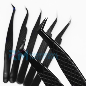 Pince à épiler anti-magnétique de précision noire Rabiamiraal Industries pour extensions de cils, pointe lisse en acier inoxydable 10 mm - Product Image 5