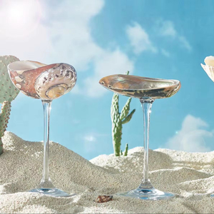 แก้วไวน์เปลือกหอยสีม่วงทำมือ ตกแต่งสไตล์ชายทะเลสีโรสโกลด์ ของขวัญแต่งงานสุดหรูสำหรับเจ้าสาว แก้วค็อกเทลรูปนางเงือกสุดพิเศษ - Product Image 1