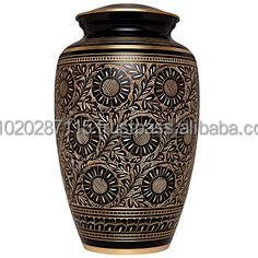 Urnes de crémation en aluminium fabriquées à la main solides pour cendres humaines avec des finitions lisses idéales pour le placement de niche et à la maison - Product Image 6