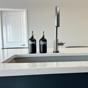 Distributeur de savon noir pour vaisselle et lavage des mains, idéal pour l'évier de cuisine, support de savon liquide et usage domestique - Product Image 3