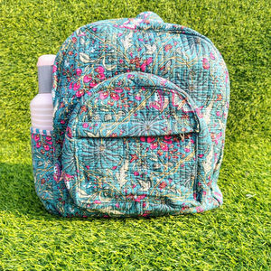 Sac à dos en coton matelassé fait main imprimé au bloc, motifs floraux, fermeture éclair, spacieux, léger, durable, multi-poches, pour l'école et l'université - Product Image 1