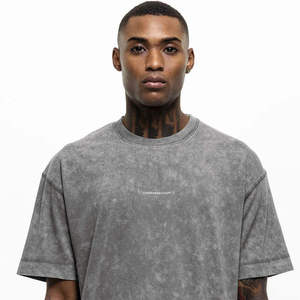 Camiseta Oversize de Hombre con Estampado Tie-Dye, Manga Corta, Lavado Ácido, Estilo Urbano, Cuello Redondo, Algodón Jersey, Color Gris - Product Image 3