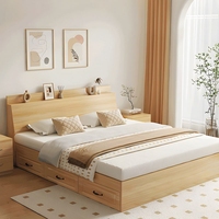 Minimalistisches Holz-Bettgestell mit Stauraum in Queensize mit Kopfteil und Schubladen im Paneel-Design