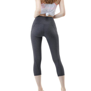 Latest Edition Sporty Style <b>Women's</b> <b>Legging</b> New Design Seamless Calf Length High-Waist <b>Capri</b> <b>Legging</b> With Custom Logo - Product Image 3