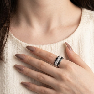 Hong Kong Vente en gros de bijoux fins de haute qualité en or blanc massif 14 carats avec diamant noir naturel, ensemble de bagues de mariage pour couple pour femmes - Product Image 2