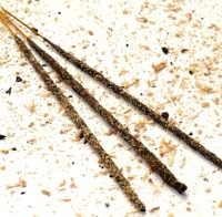 Incienso Artesanal de Madera de Bambú Ecológico con Pétalos de Rosa de Cachemira y Oud Árabe Natural, Varillas de Incienso Tradicionales Masala Agarbatti de Fábrica