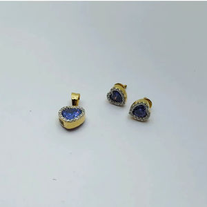 ต่างหูรูปหัวใจประดับหินสีน้ำเงินทองคำ 22K แบบคลาสสิก พร้อมจี้เข้าชุด เครื่องประดับดีไซน์หรูหราสำหรับผู้หญิง - Product Image 1