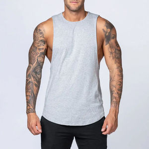 เสื้อกล้ามผู้ชายขายส่ง แบบสตริงเกอร์ คัตเว้าลึก แขนกว้าง สำหรับออกกำลังกาย ชุดฝึกซ้อม เสื้อผ้าขายส่งจำนวนมาก - Product Image 4
