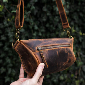 Service OEM Nouvelle Arrivée Sacs Banane en Cuir Véritable pour Hommes, Style Vintage, Meilleures Ventes - Product Image 4