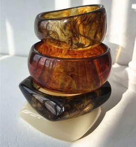 Conjunto de Brazaletes de Resina Vintage con Patrón de Concha de Tortuga, Brazaletes Acrílicos Unisex, Joyería de Moda, Pieza Destacada - Product Image 1