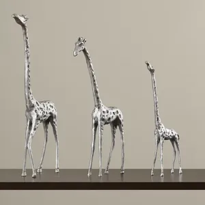 Ensemble de 3 sculptures de girafes en aluminium faites à la main, figurines d'animaux artistiques modernes, décoration murale pour bureau, anniversaire - Product Image 3