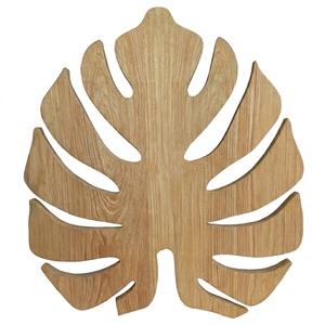 Silhouette murale artisanale en bois de feuille de Monstera, sculpture murale en bois sculpté, style botanique tropical minimaliste, décoration de salon - Product Image 1