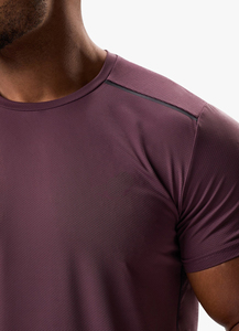 T-shirt de sport pour homme, coupe ajustée, séchage rapide, entraînement athlétique, haut de sport, logo personnalisé OEM - Product Image 4