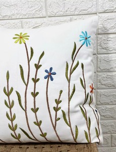Housse de coussin carrée brodée de fleurs 100% coton, housse de coussin vintage pour la décoration du canapé - Product Image 4