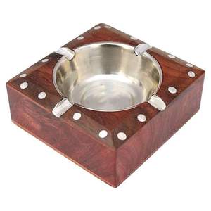 Cendrier en bois écologique de qualité supérieure, cadeau artisanal pour fumeurs - Product Image 3