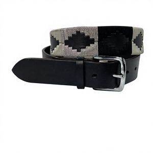 Ceinture Polo en Cuir Faite Main de Luxe Noire/Beige avec Broderie Or Rose et Boucle en Acier Inoxydable. - Product Image 1