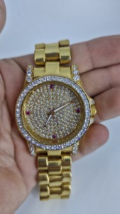 Montre-bracelet de luxe personnalisée en argent 925, cadran pavé de diamants CZ, lunette sertie de CZ, montre à quartz pour homme d'affaires - Product Image 5
