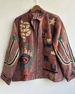 Chaqueta Bomber de Terciopelo Bordada Estilo Indio Suzani, Abrigo de Invierno Floral Hecho a Mano, Prenda Exterior Étnica de Lujo para Mujer, de Algodón - Product Image 2