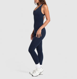 Ensemble de yoga sans couture 2 pièces pour femme de haute qualité, personnalisable avec logo, couleurs contrastées, anti-plis, respirant, écologique, séchage rapide - Product Image 3