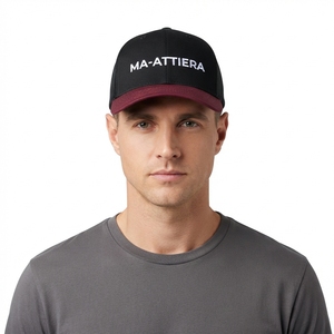 Gorra Trucker Negra y Borgoña para Hombre, con Logotipo Bordado Personalizado, Malla Trasera, Ajustable, Estilo Urbano - Product Image 1