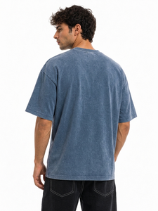 Camiseta vintage con estampado de montaña, diseño gráfico DTG, camiseta extragrande para hombre, cuello redondo, corte relajado, estilo moderno, informal y urbano. - Product Image 2