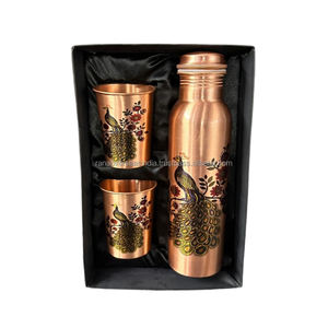Ensemble de bouteilles et de verres en cuivre de qualité supérieure avec imprimé paon disponible en différentes tailles et styles à des prix imbattables - Product Image 4
