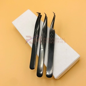 Pince à épiler pour extensions de cils en acier inoxydable noir RMI, pointe lisse 10 mm, antistatique, emballage en boîte cartonnée, étui magnétique - Product Image 4