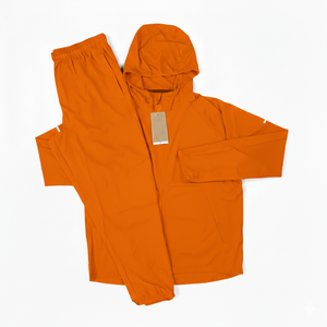 Ensemble veste à capuche coupe-vent athleisure pour homme et pantalon de jogging avec cordon de serrage, personnalisable avec logo sur le devant - Product Image 5