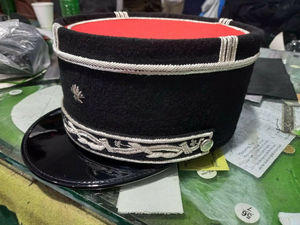 Nouvelle casquette/visière allemande de haute qualité, reproduction personnalisée en gros pour les reconstitutions et les collectionneurs d'articles militaires - Product Image 2