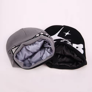 Gorros de Punto Acrílicos Personalizados con Logotipo, Sin Puño, Material Acrílico, 100% Tejido Acrílico, Gorros de Invierno Premium con Pedrería - Product Image 2