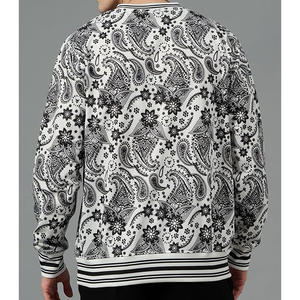 Sweat-shirt surdimensionné ultra-confortable à coupe ample, idéal pour un style décontracté ou à superposer en toute saison. - Product Image 3