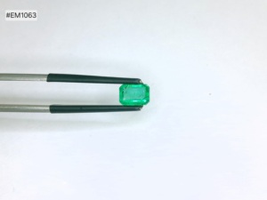 Esmeralda Zambiana en Forma de Octágono, Juego de 3 Piezas, 3.47ct, Tono Verde Intenso, Calidad Premium, Claridad Impecable, Apta para Joyería de Aretes - Product Image 2
