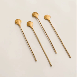 Agitador de cócteles hecho a mano de acero para decoración de bar. - Product Image 1