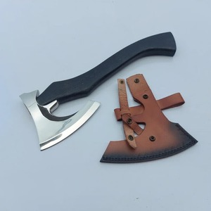 Hache viking en acier carbone fabriquée à la main |   Lame à barbe avec manche en bois de rose poli |   Hache de combat nordique authentique - Product Image 5