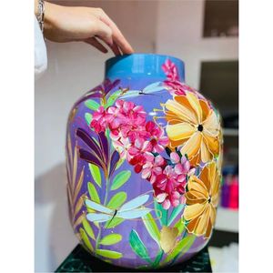 Florero Decorativo de Metal con Diseño Floral Pintado a Mano, Centro de Mesa Artístico Único para Decoración del Hogar, Florero de Estilo Lujoso - Product Image 3
