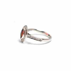 Anillo de Boda de Lujo de Plata de Ley 925 con Granate Natural, Diseño Geométrico con Engaste de Puntas, Chapado en Oro de 18K, Certificado por Terceros - Product Image 5