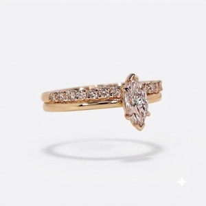 แหวนหมั้นทองคำขาว 18K สี E ระดับความสะอาด VS1 น้ำหนัก 0.86 กะรัต ทรงมาร์คีส์ พร้อมแหวนคู่แบบฮาล์ฟอีเทอร์นิตี้ - Product Image 1