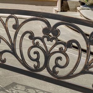 Panca in ferro bronzato da 50 pollici con schienale a farfalla e gambe incrociate, design antico, mobili in metallo per esterni per patio, ingresso, giardino, parco, hotel, centri commerciali - Product Image 2