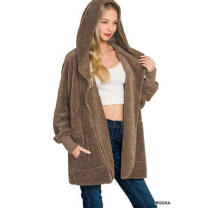 Zenana-Chaqueta de piel sintética con capucha y bolsillos para mujer, ropa de abrigo elegante - Product Image 2