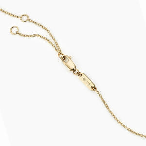 Collar de Oro con Colgante de Hoja Esculpida y Diamantes - Product Image 3
