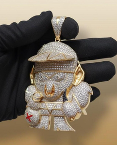 Colgante de Cubo de Hielo en Tono Dorado con Figura de Medallón y Micro Pavé de Cristal, Regalo de Joyería - Product Image 3