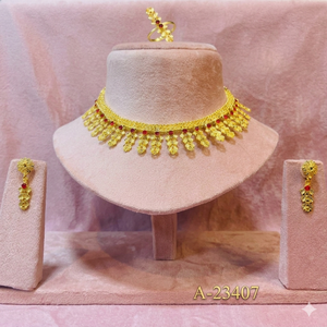 Conjunto de Joyería Clásico Chapado en Oro de 24K con Piedras de Rubí, Collar, Aretes y Anillo para Mujer, Boda A-23405 - Product Image 3