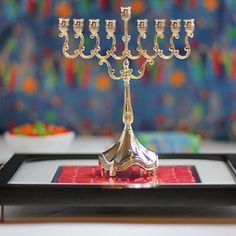 Magnifiques Chandeliers Menorah Artisanaux Décoratifs pour la Maison – Présentoir de Table Religieux de Qualité Supérieure pour la Célébration de Hanouka en Métal - Product Image 5