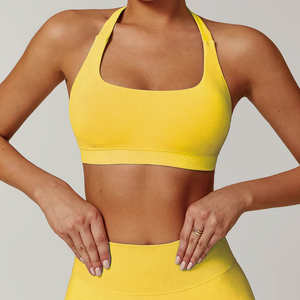 Ensembles de yoga et de sport grande taille personnalisés pour femmes : Leggings sans couture et brassière de sport avec logo frontal – Tenue de fitness et de gym de haute qualité - Product Image 6