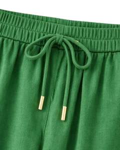 Conjunto de dos piezas verde para mujer, camisa de manga corta con botones y pantalones cargo de pierna ancha, conjunto informal de verano para mujer para uso diario. - Product Image 6