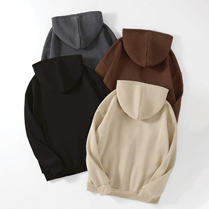 Sweat à capuche classique Dune pour homme — Assortissez-le avec des jeans noirs ou des joggers et des baskets épurées pour un look moderne. Fabricant ODM. - Product Image 4