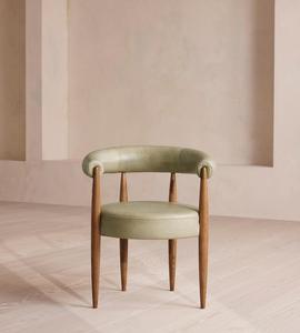 Chaise de salle à manger de luxe en teck massif avec coussin en cuir – Fabricant de mobilier moderne en bois pour restaurants et hôtels - Product Image 1